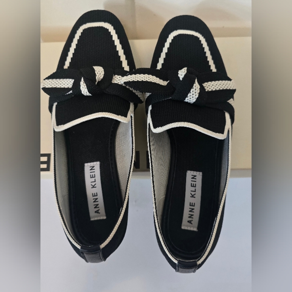 Anne Klein Black and Off White Women's Taryn Loafers Size 7M-worn Once.
